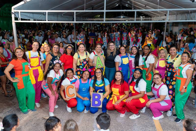 Prefeitura mobiliza adultos em Passeio Ciclístico e promove Grande Festa da sustentabilidade na praça para as crianças