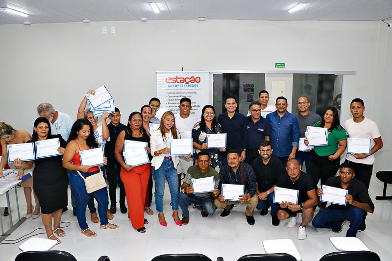 Entrega dos Certificados dos Cursos em Parceria com o SEBRAE