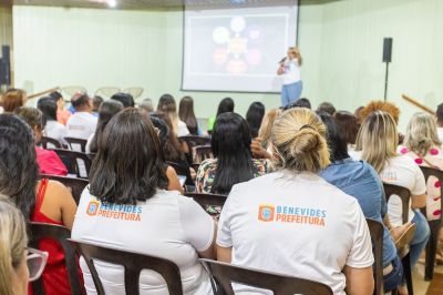 Encontro fortalece cuidados com a primeira infância