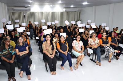 Prefeitura de Benevides certifica alunos dos cursos de Vendedor e Recepcionista de Eventos