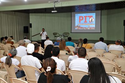 Prefeitura de Benevides promove curso para manipuladores de açaí