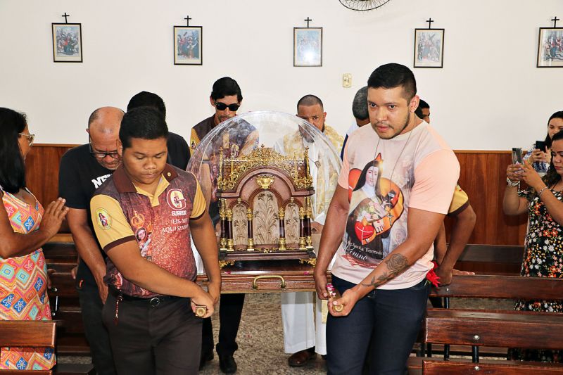 Visita de Relíquias da St Terezinha- Carmelo