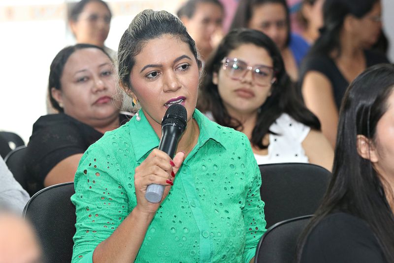 Formação do Programa de Leitura e Escrita da Educação LEEI