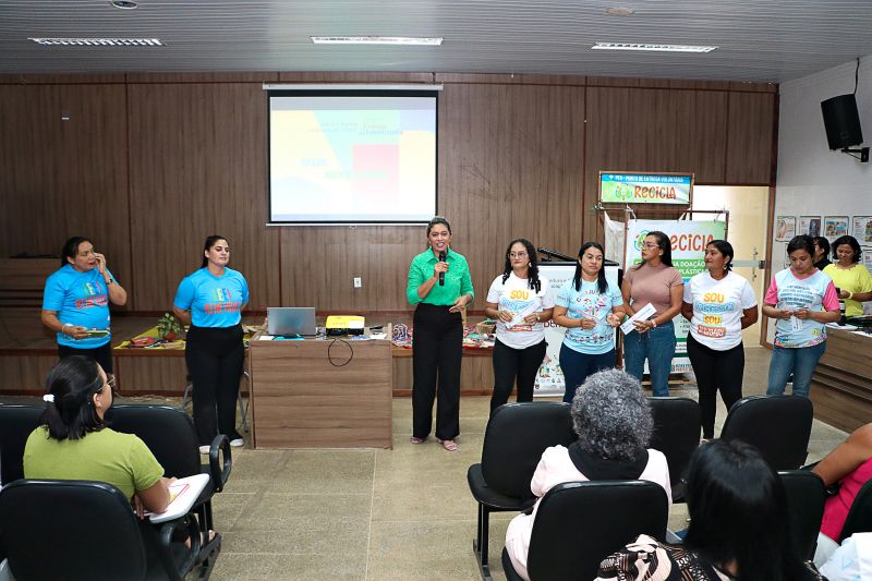 Formação do Programa de Leitura e Escrita da Educação LEEI