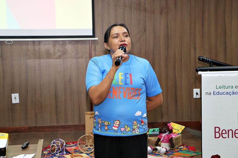 Formação do Programa de Leitura e Escrita da Educação LEEI