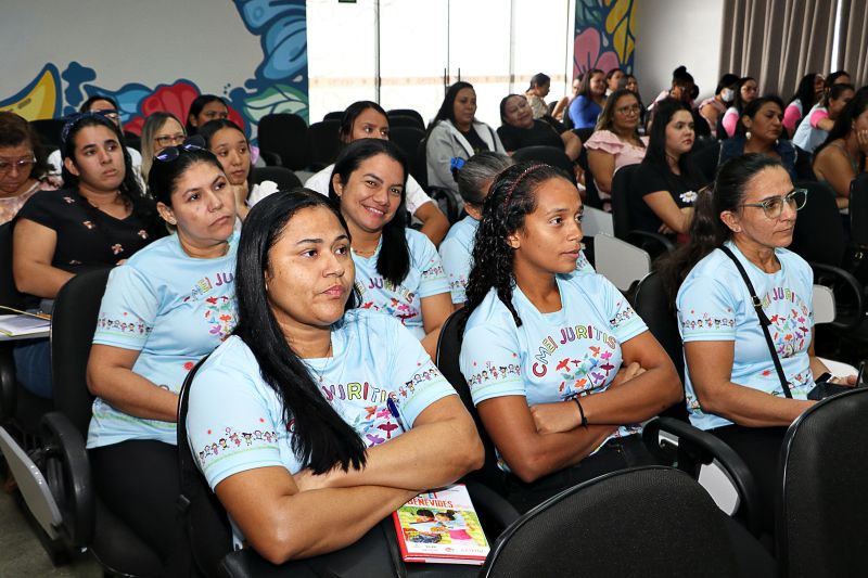 Formação do Programa de Leitura e Escrita da Educação LEEI
