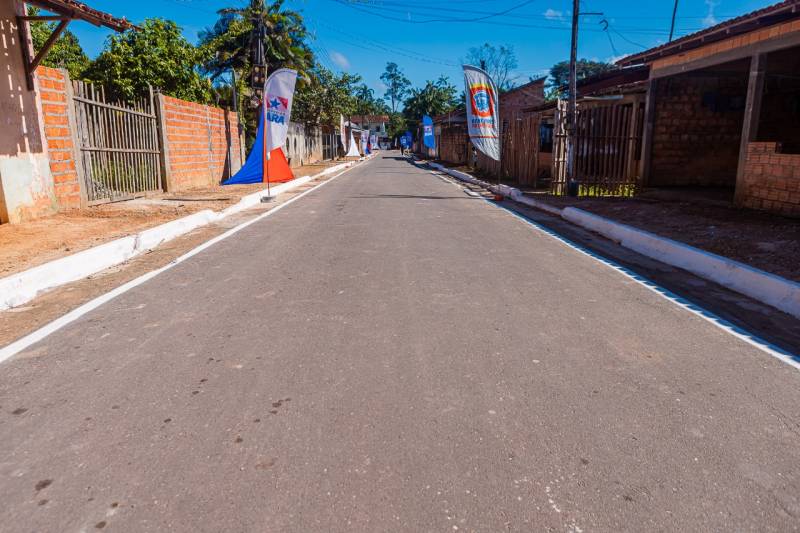 Governo do Estado e Prefeitura de Benevides entregam pavimentação asfáltica de vias no bairro Campestre
