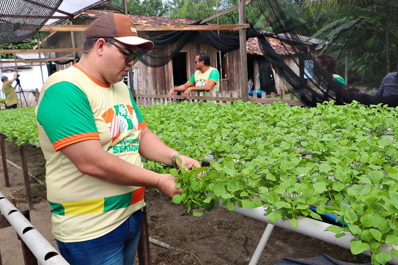 ENCERRAMENTO DO SEMINÁRIO DE PLANEJAMENTO SEMAGRI - VISITA A PROPRIEDADE SO SR LUIZ