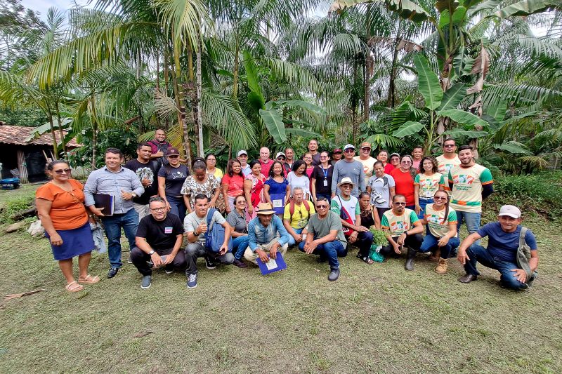ENCERRAMENTO DO SEMINÁRIO DE PLANEJAMENTO SEMAGRI - VISITA A PROPRIEDADE SO SR LUIZ