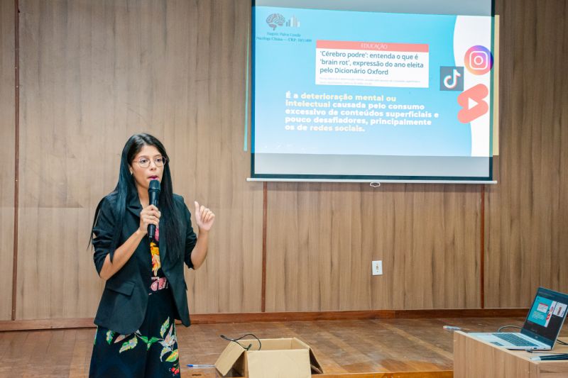 PALESTRA SOBRE O USO DE TELAS