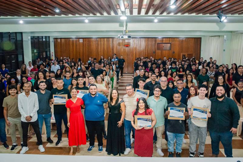 Programa Jovem 360° certifica 113 jovens concluintes de 4 cursos