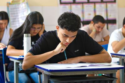 Mais de mil estudantes participam do processo seletivo do Aprova Benevides