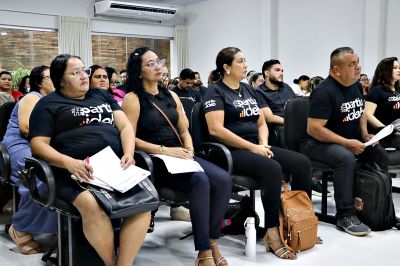 Professores do 5º ano se reúnem para analisar o desempenho dos alunos e elaborar novas estratégias de ensino por meio do projeto #PartiuIdeb