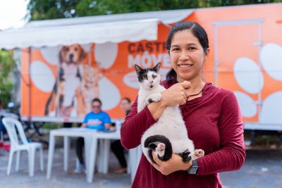 Castramóvel chega a Benfica e realiza Mutirão de triagem e castração para cães e gatos