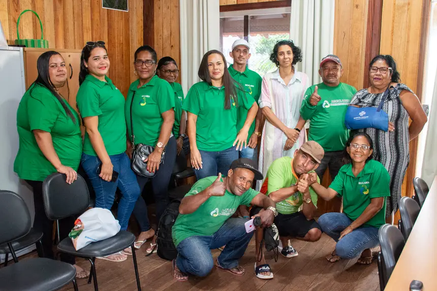 Cooperados da Reciclaben participam de curso promovido pela Prefeitura de Benevides em parceria com a Natura