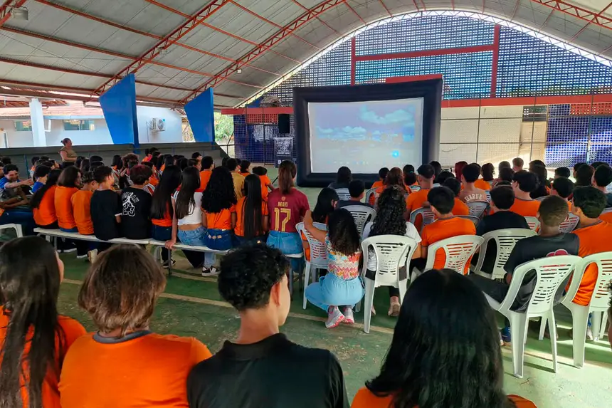 Cineclube escolar transforma aprendizado em experiência audiovisual em Benevides