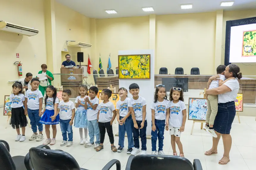 Empreend’Arte levou a leilão a beleza e o valor de telas pintadas por crianças benevidenses  