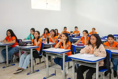 Volta às aulas movimenta escolas da rede municipal de Benevides