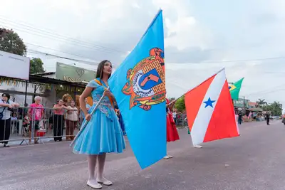 notícia: Semana da Pátria em Benevides começou com desfile no distrito de Santa Maria